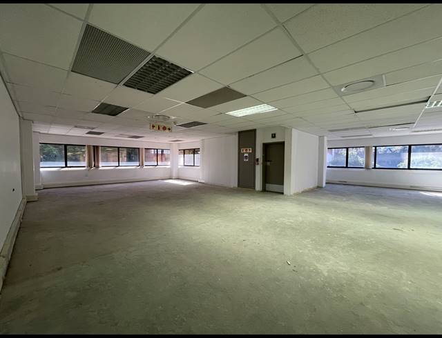 1,929M² OFFICE TO LET IN SANDTON CENTRAL